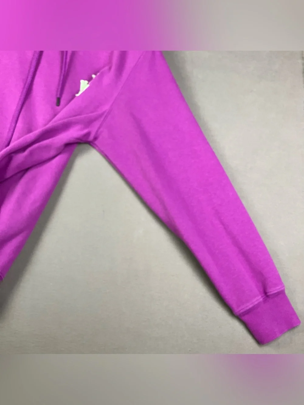 The North Face Men’s Size M Hoodie Sweatshirt Purple Never Stop Exploring Logo.